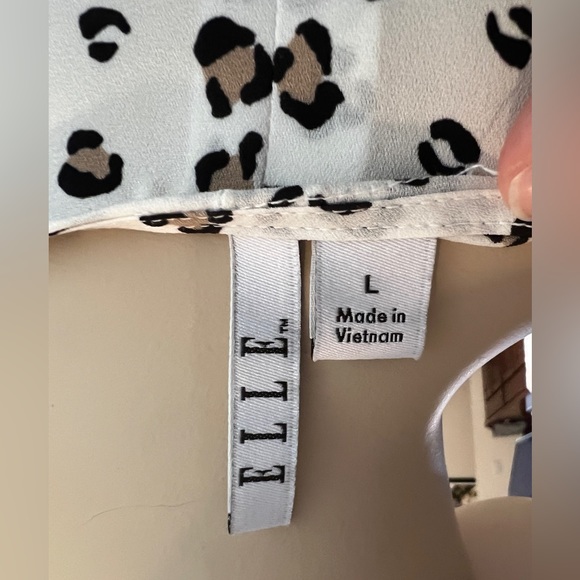 Elle Leopard Print Chiffon Bell Sleeve Blouse Size Large - Picture 8 of 9